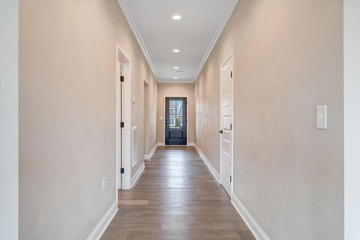 28 Scarlet DR - Photo 10