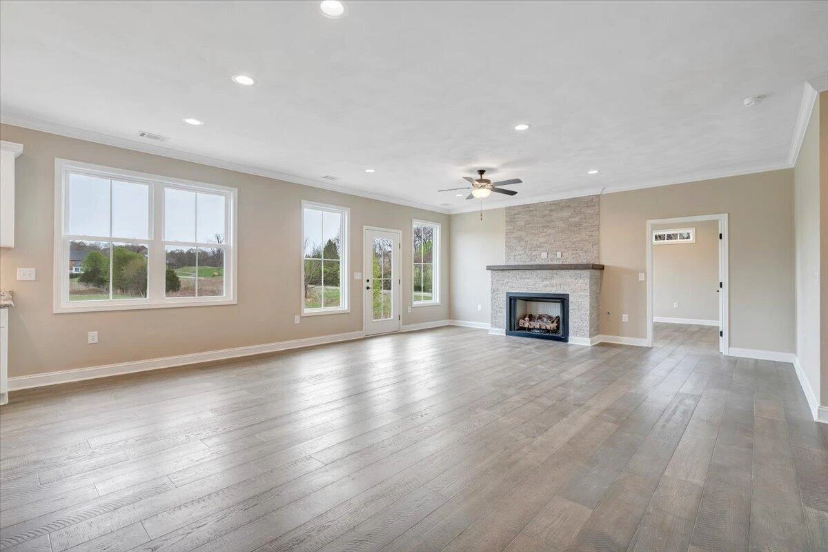 28 Scarlet DR - Photo 15