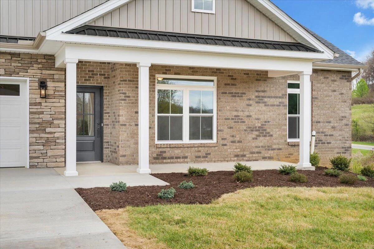 28 Scarlet DR - Photo 3