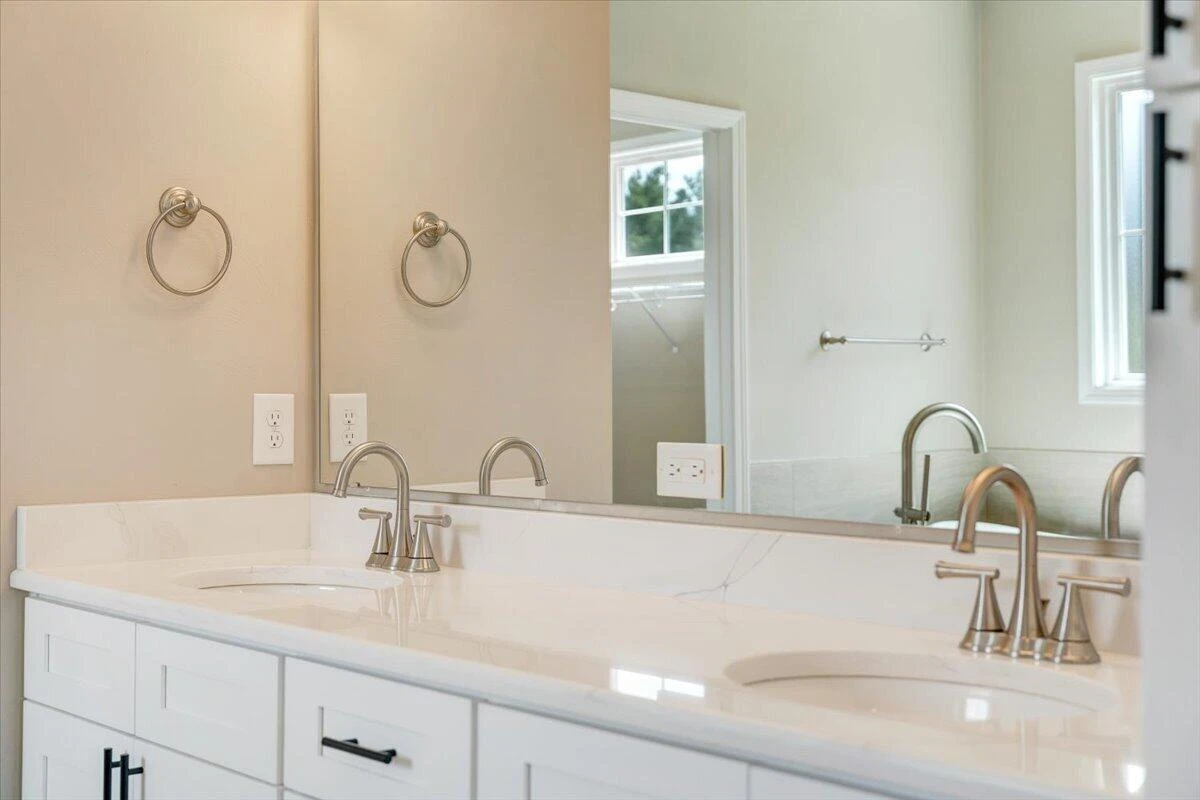 28 Scarlet DR - Photo 41