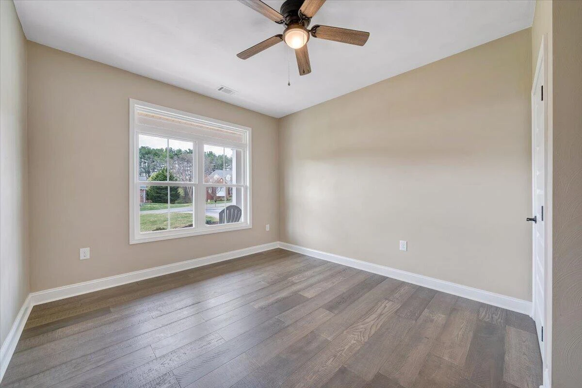 28 Scarlet DR - Photo 55