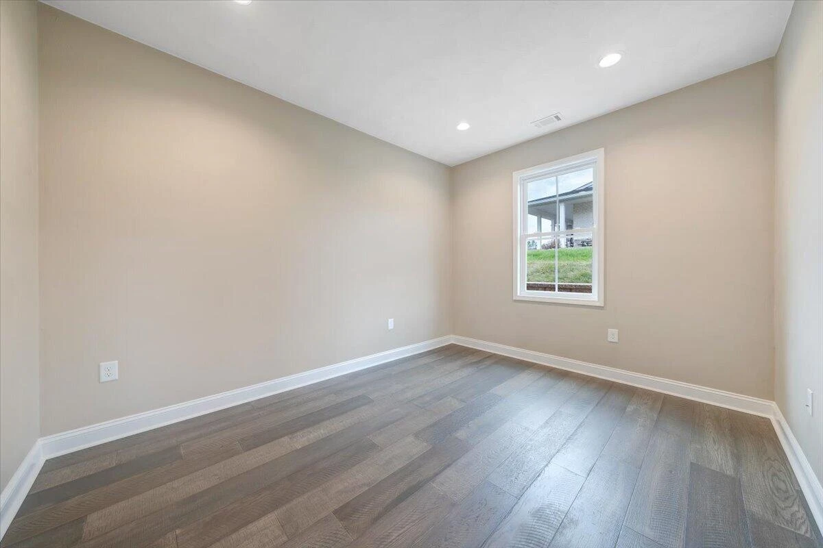 28 Scarlet DR - Photo 64