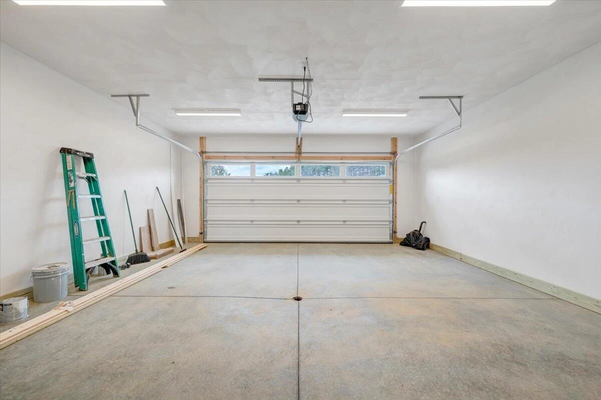 28 Scarlet DR - Photo 66