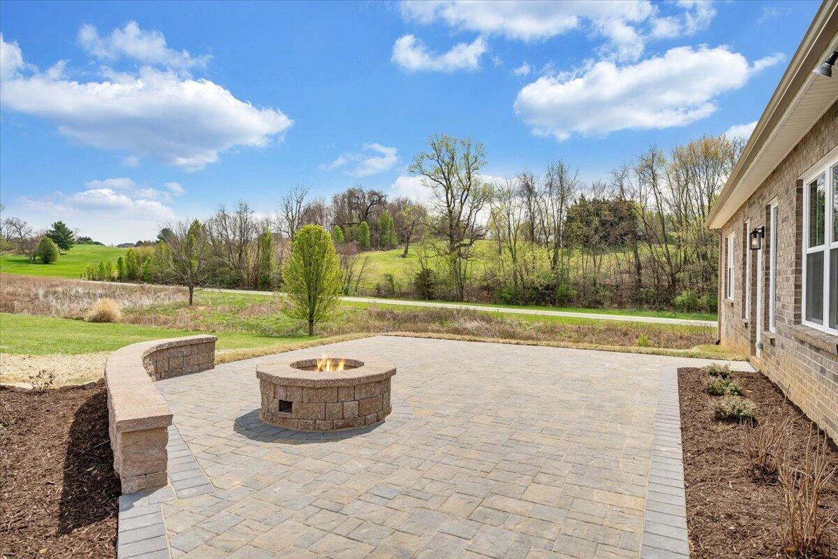 28 Scarlet DR - Photo 67