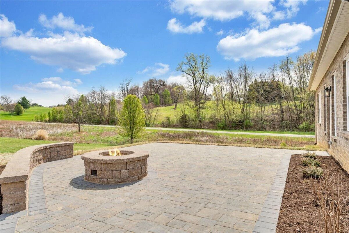 28 Scarlet DR - Photo 68