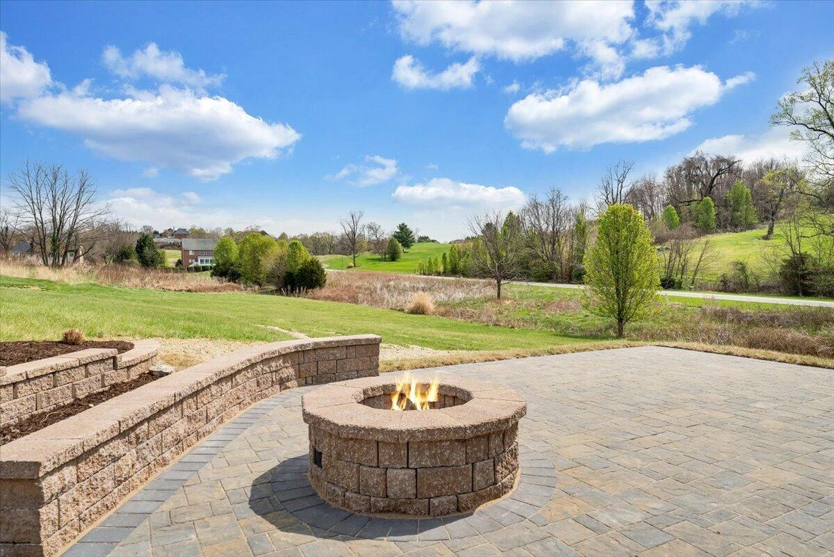 28 Scarlet DR - Photo 69