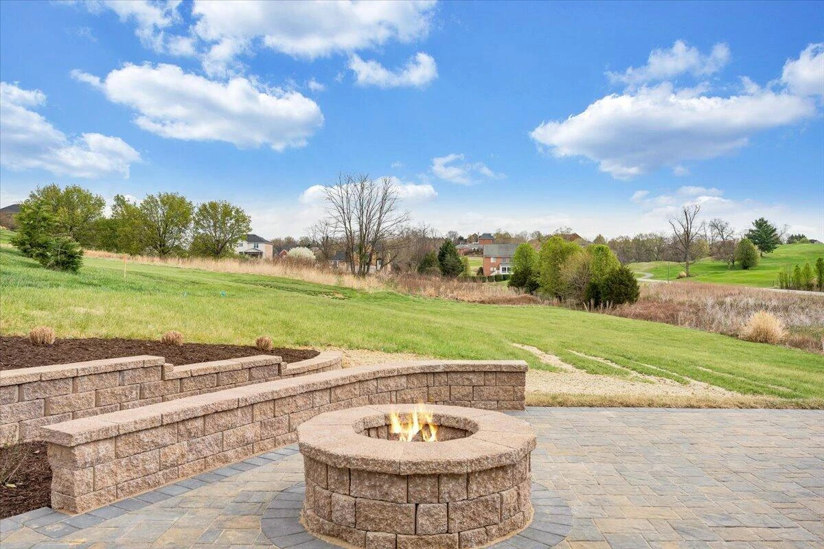 28 Scarlet DR - Photo 70