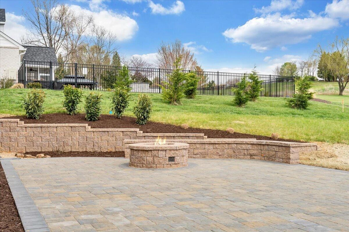 28 Scarlet DR - Photo 72