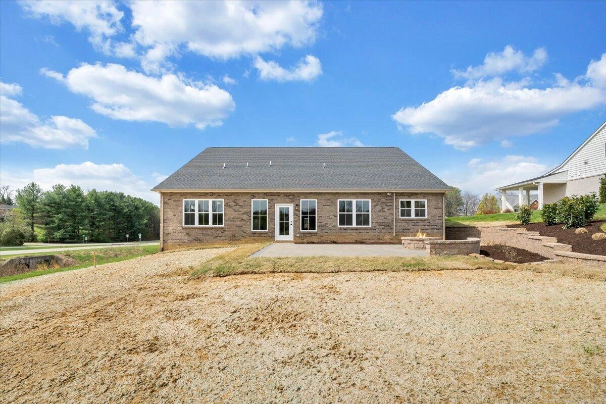 28 Scarlet DR - Photo 76
