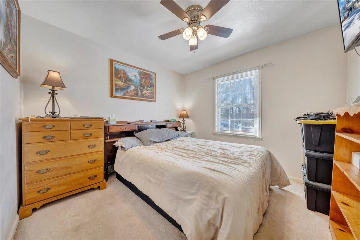 135 Silverbirch DR - Photo 18