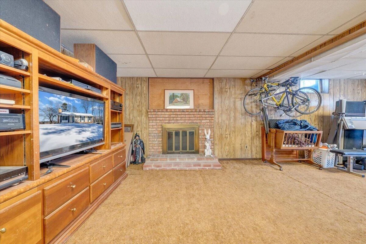 135 Silverbirch DR - Photo 24