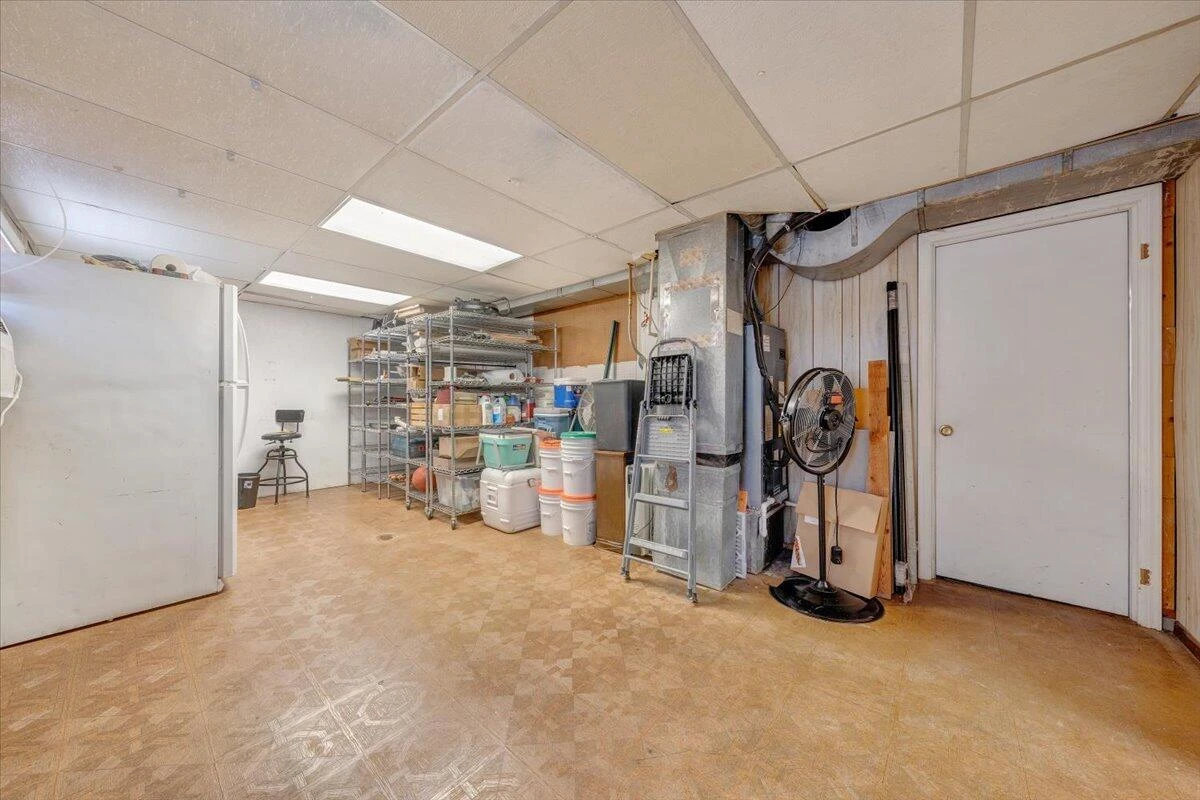 135 Silverbirch DR - Photo 28