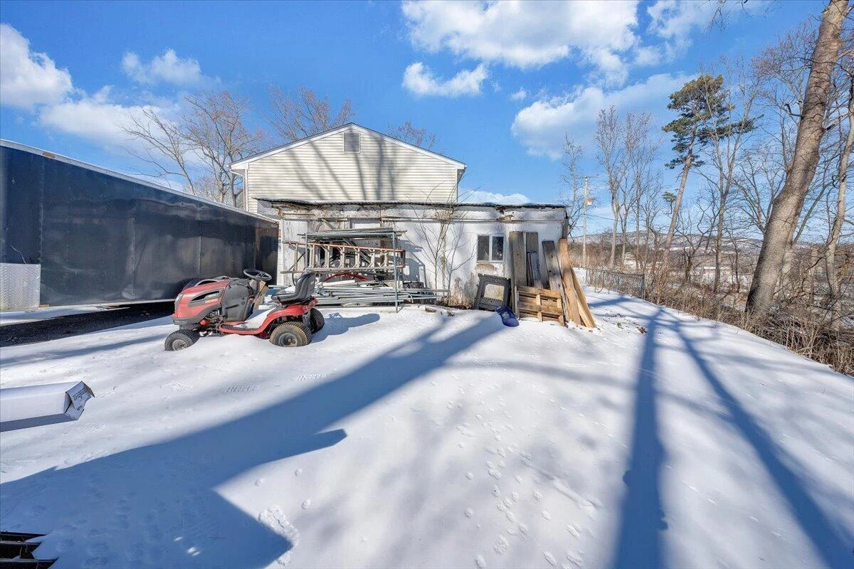 135 Silverbirch DR - Photo 42