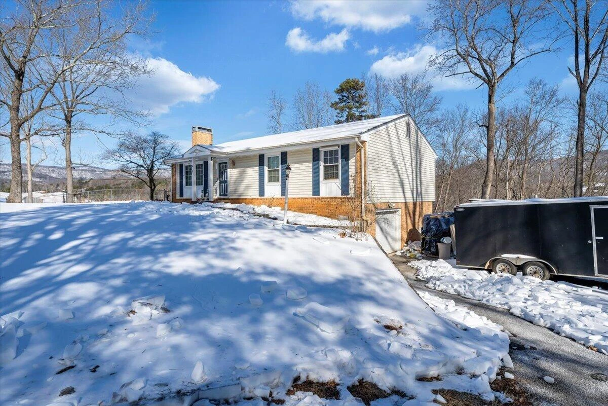 135 Silverbirch DR - Photo 44