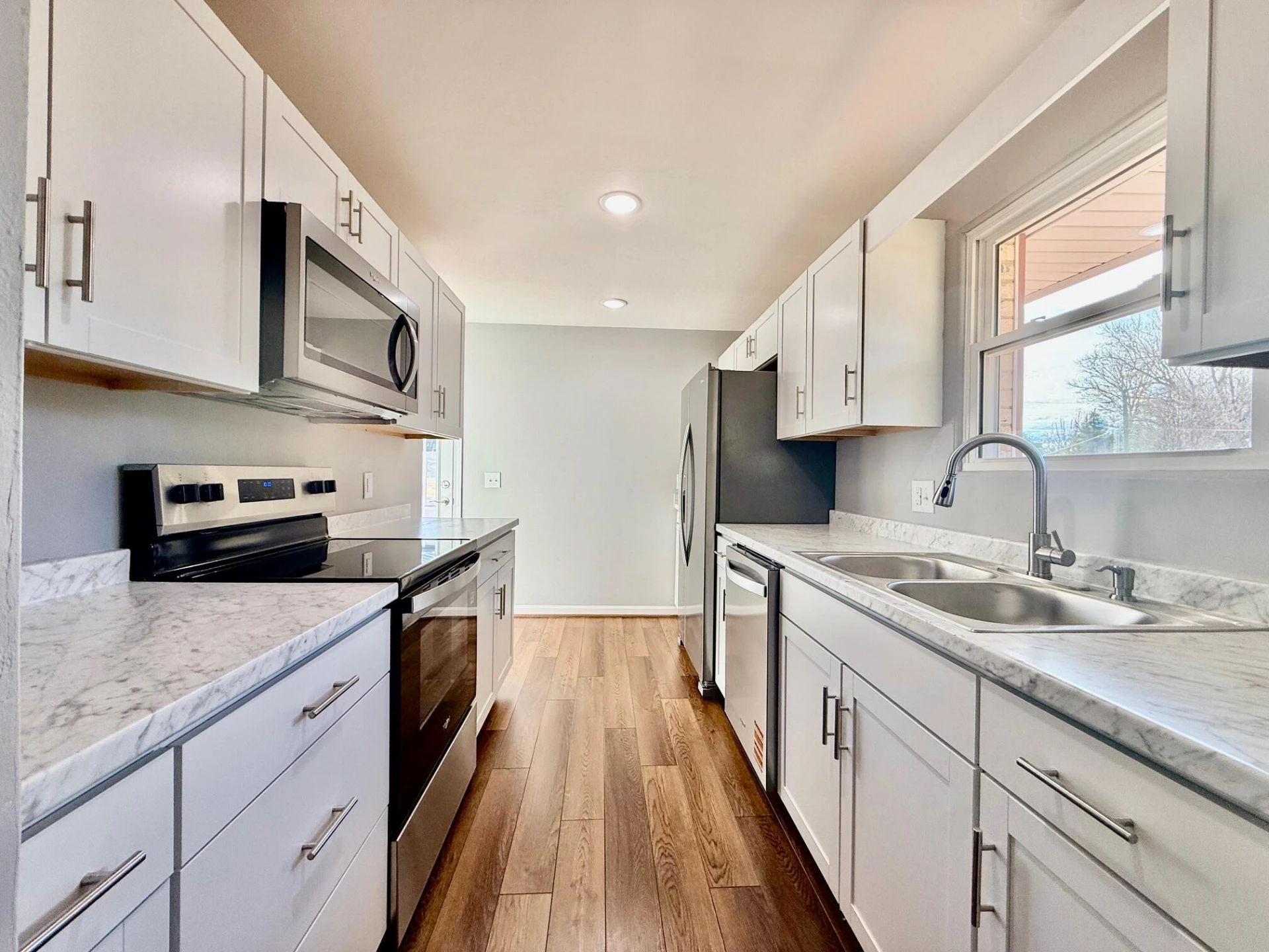 5952 Sierra DR - Photo 3