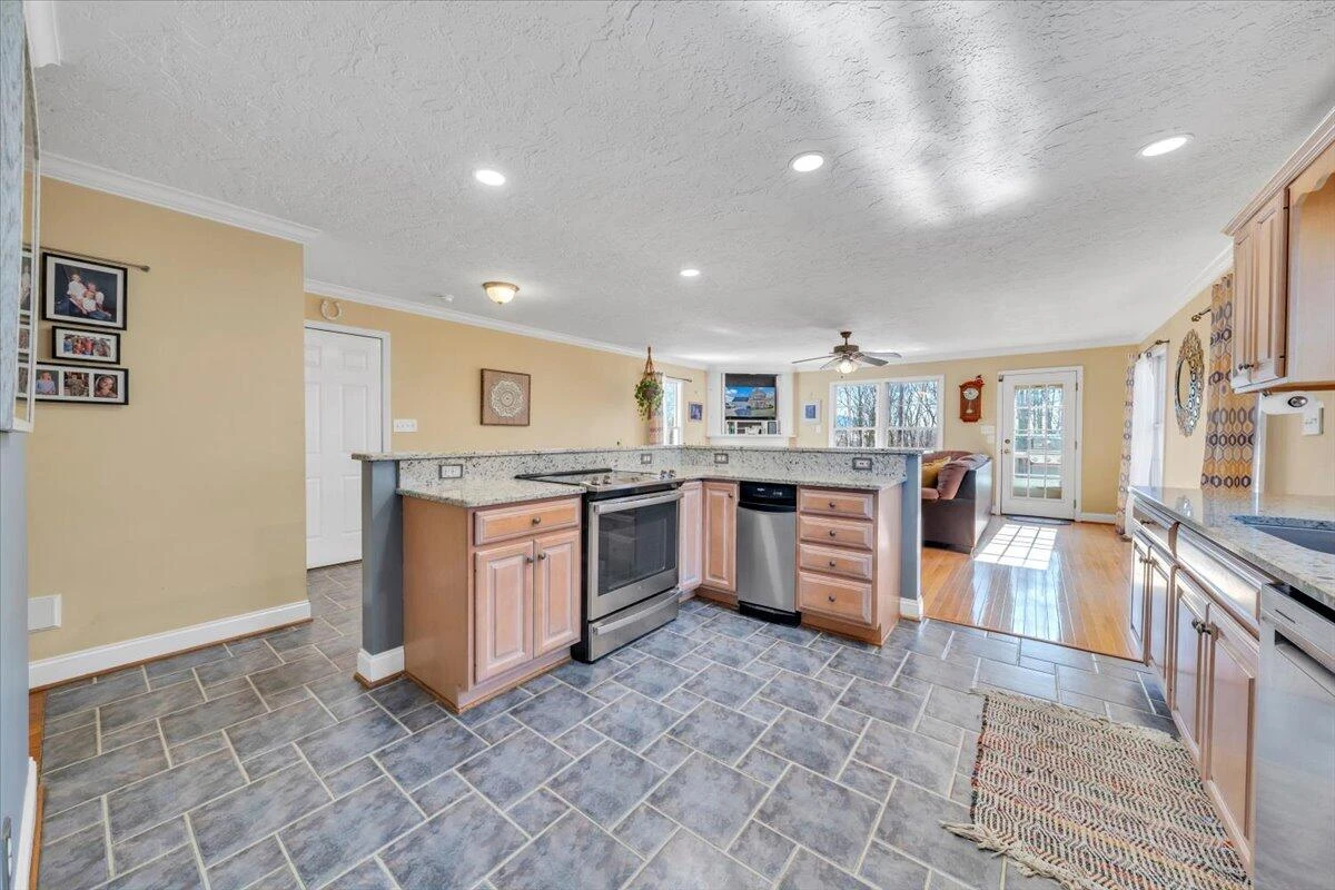 5873 Buckland Mill RD - Photo 18