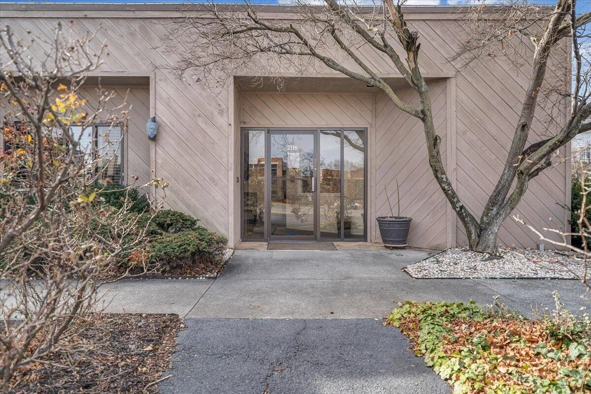 2118 Rosalind AVE SW - Photo 3