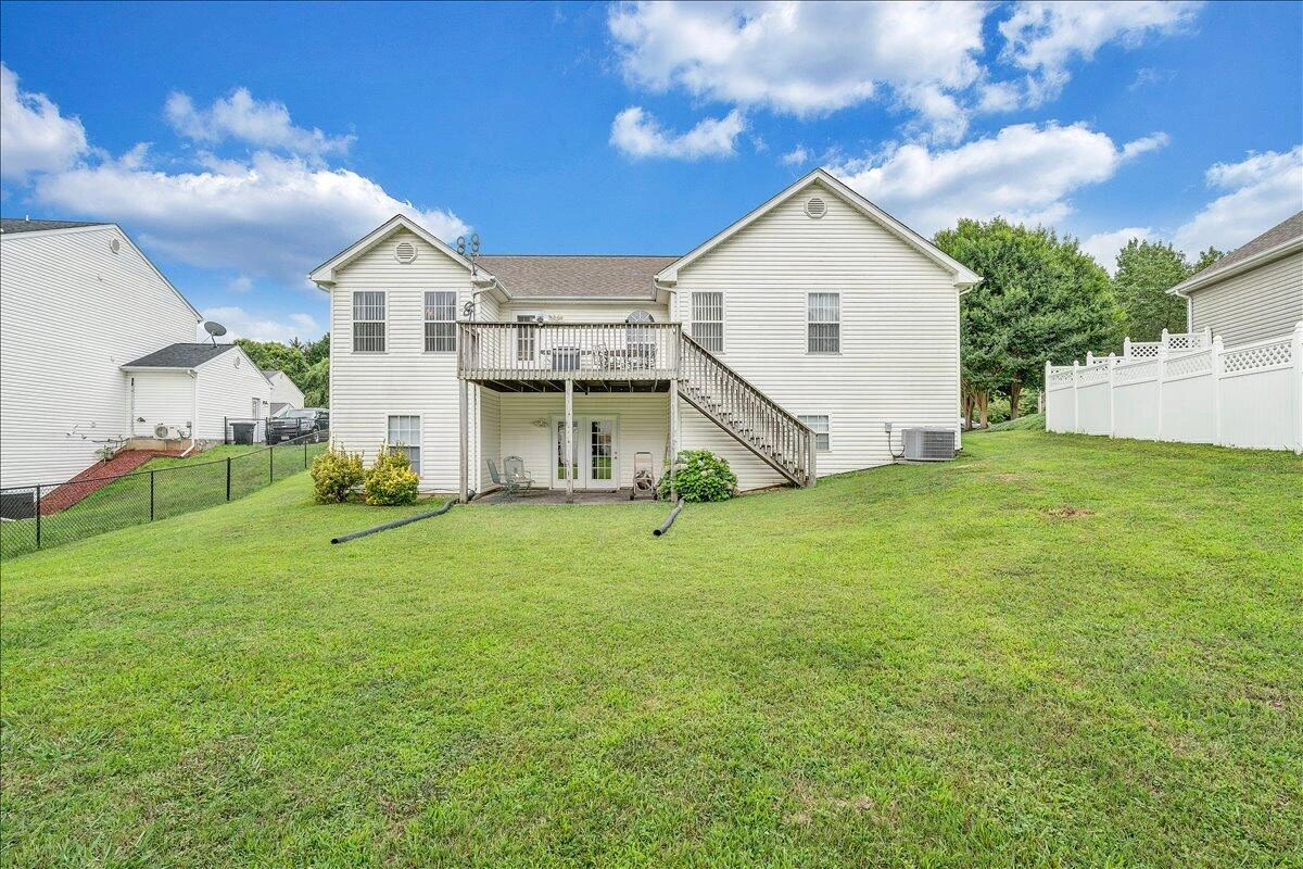4633 Nevis DR - Photo 32