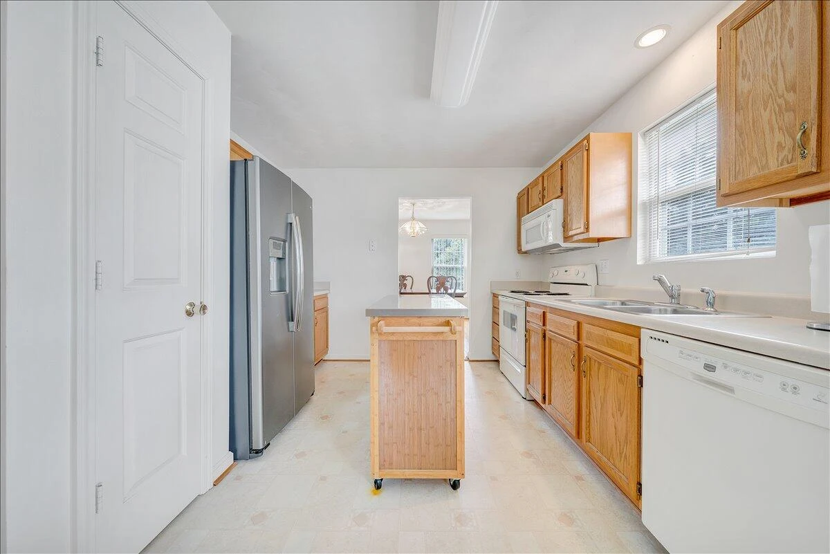 4633 Nevis DR - Photo 9