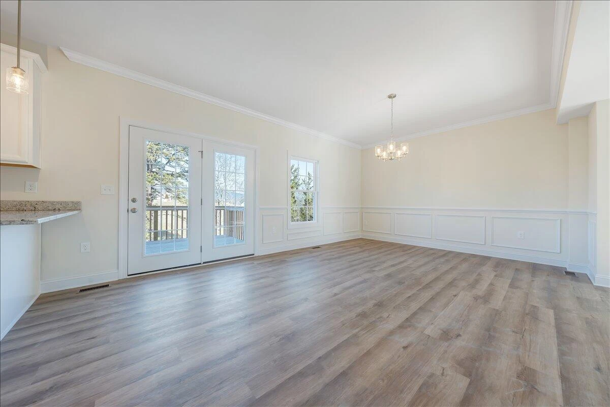 2813 Russlen DR - Photo 8