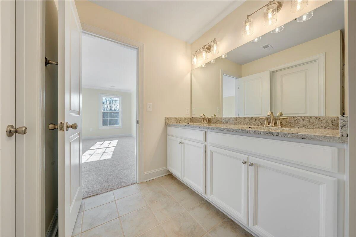 2825 Russlen DR - Photo 19