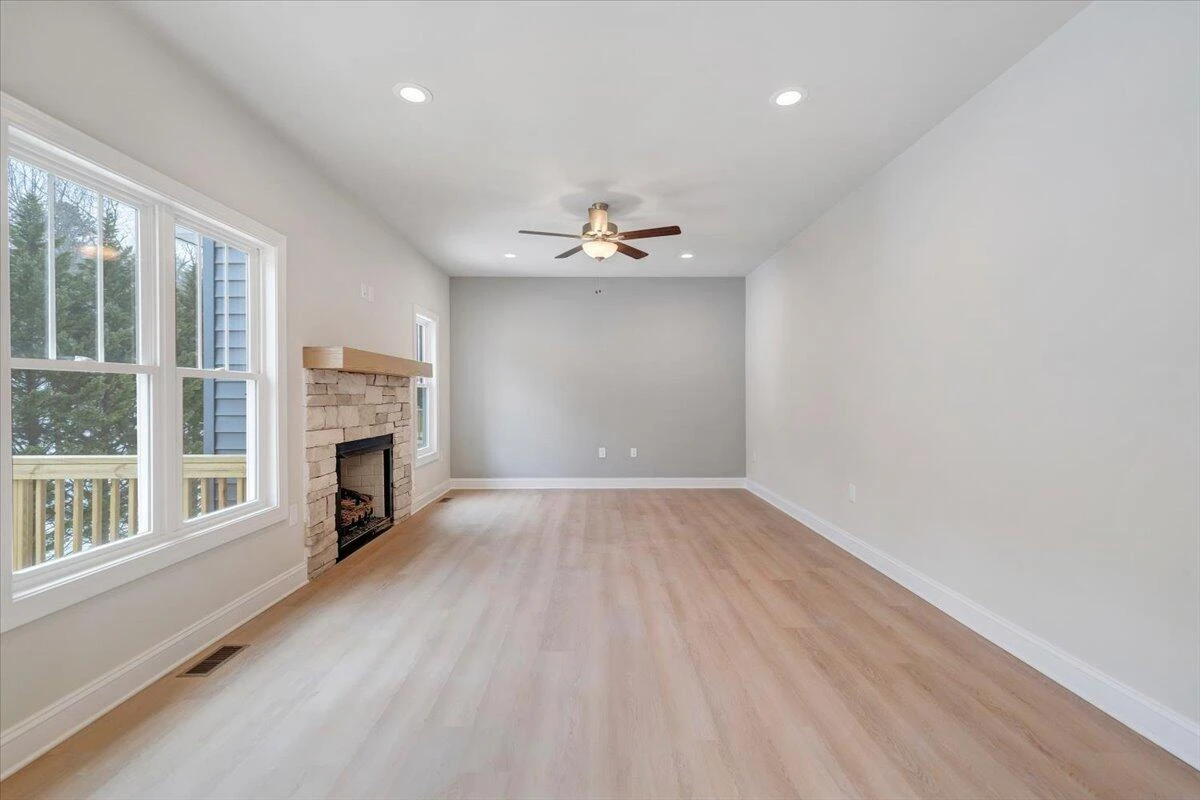 2829 Russlen DR - Photo 4