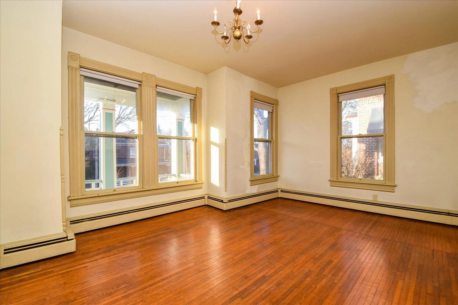 409 Allison AVE SW - Photo 5