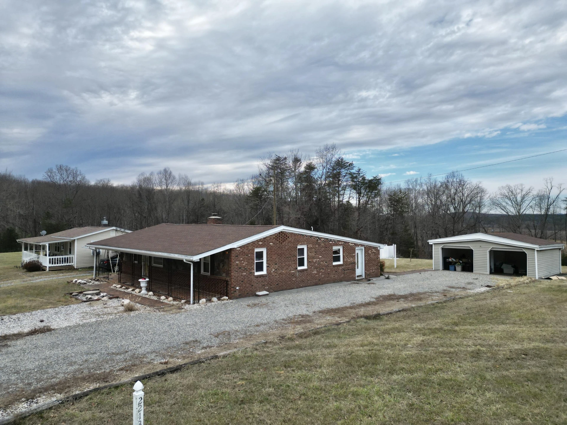 2213 Fancy Grove RD - Photo 2