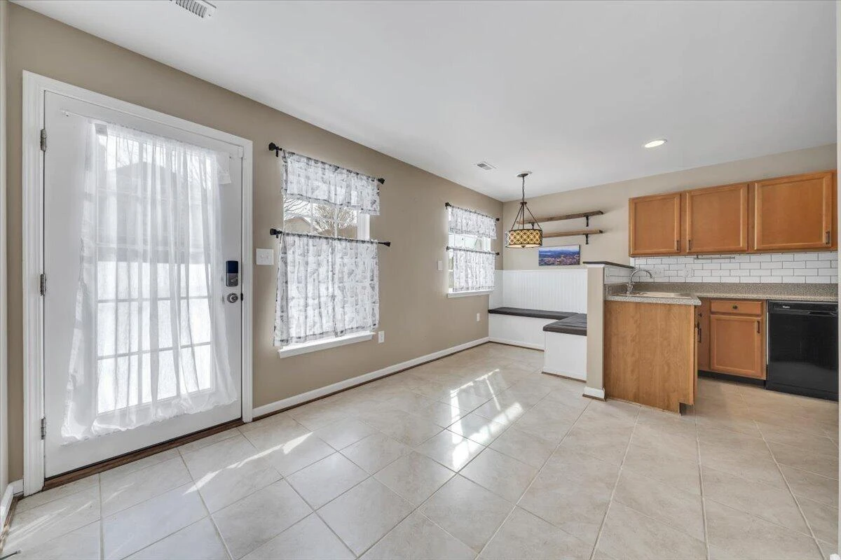 4323 Faircrest LN - Photo 11