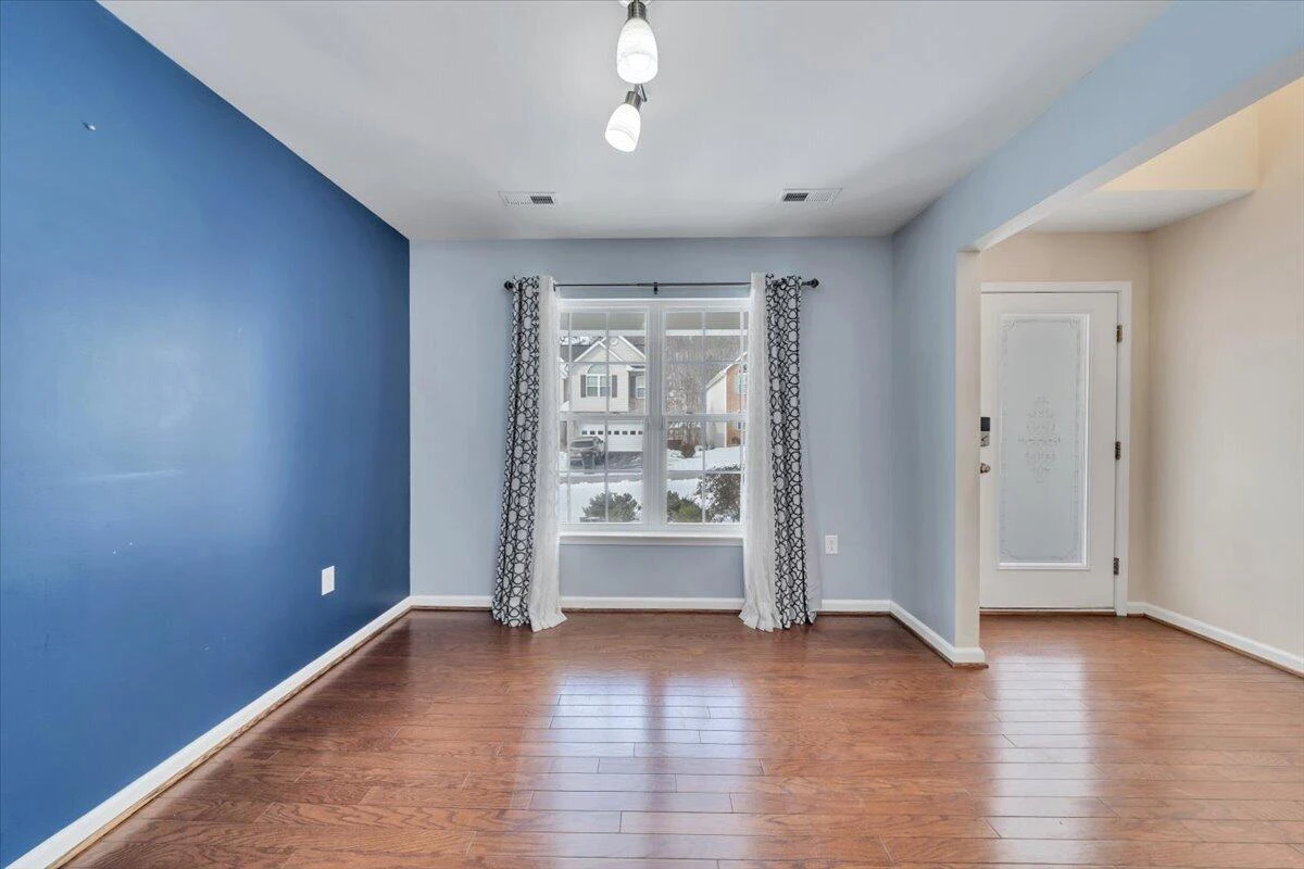 4323 Faircrest LN - Photo 4