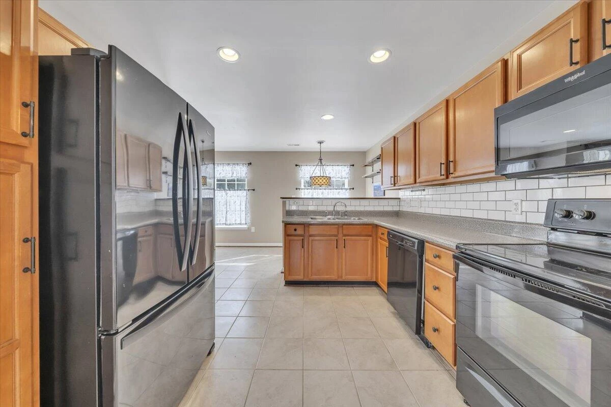 4323 Faircrest LN - Photo 6