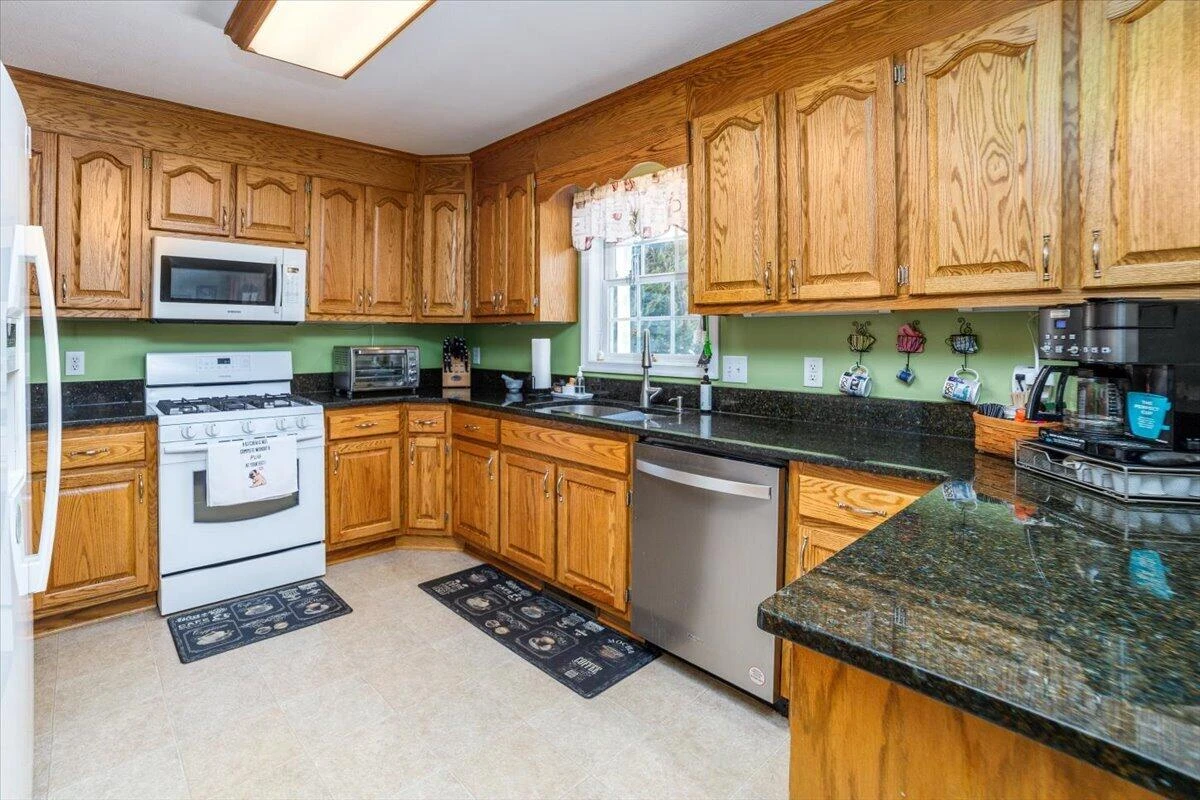 77 Rosebud LN - Photo 11