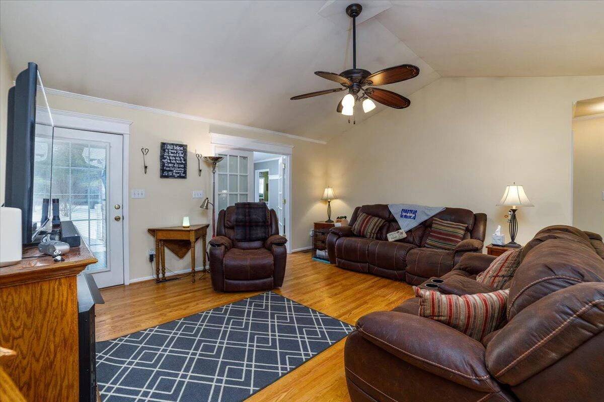 77 Rosebud LN - Photo 6