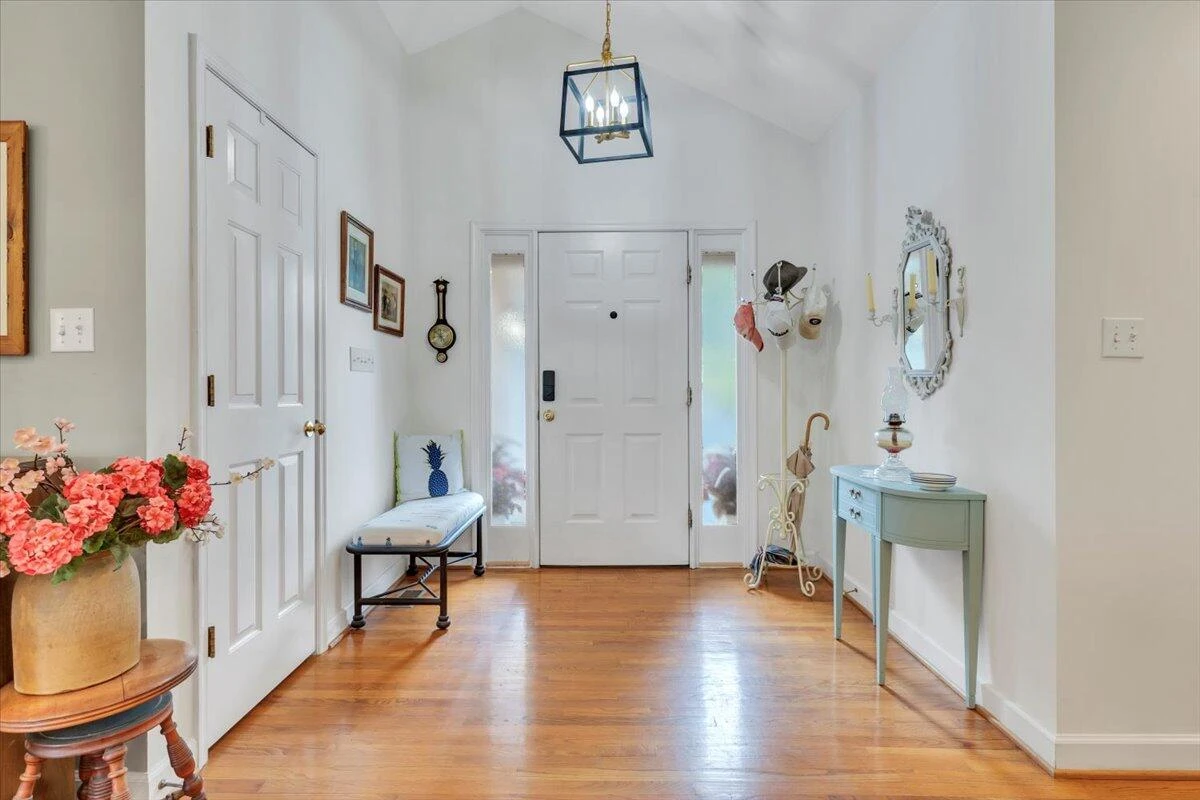 1037 Whitetail DR - Photo 3