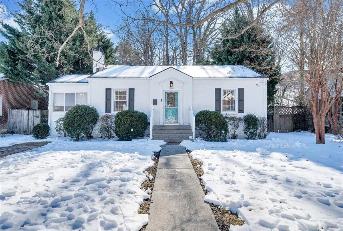 1868 Carlton RD SW - Photo 3