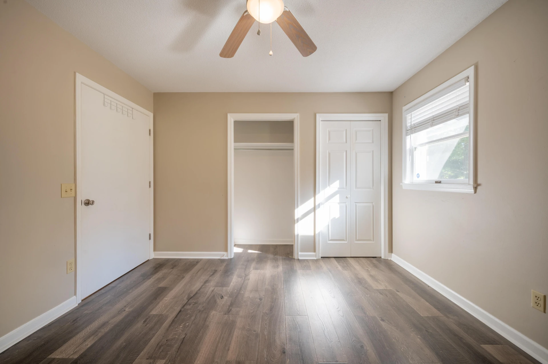 329 Parkway LN S - Photo 19