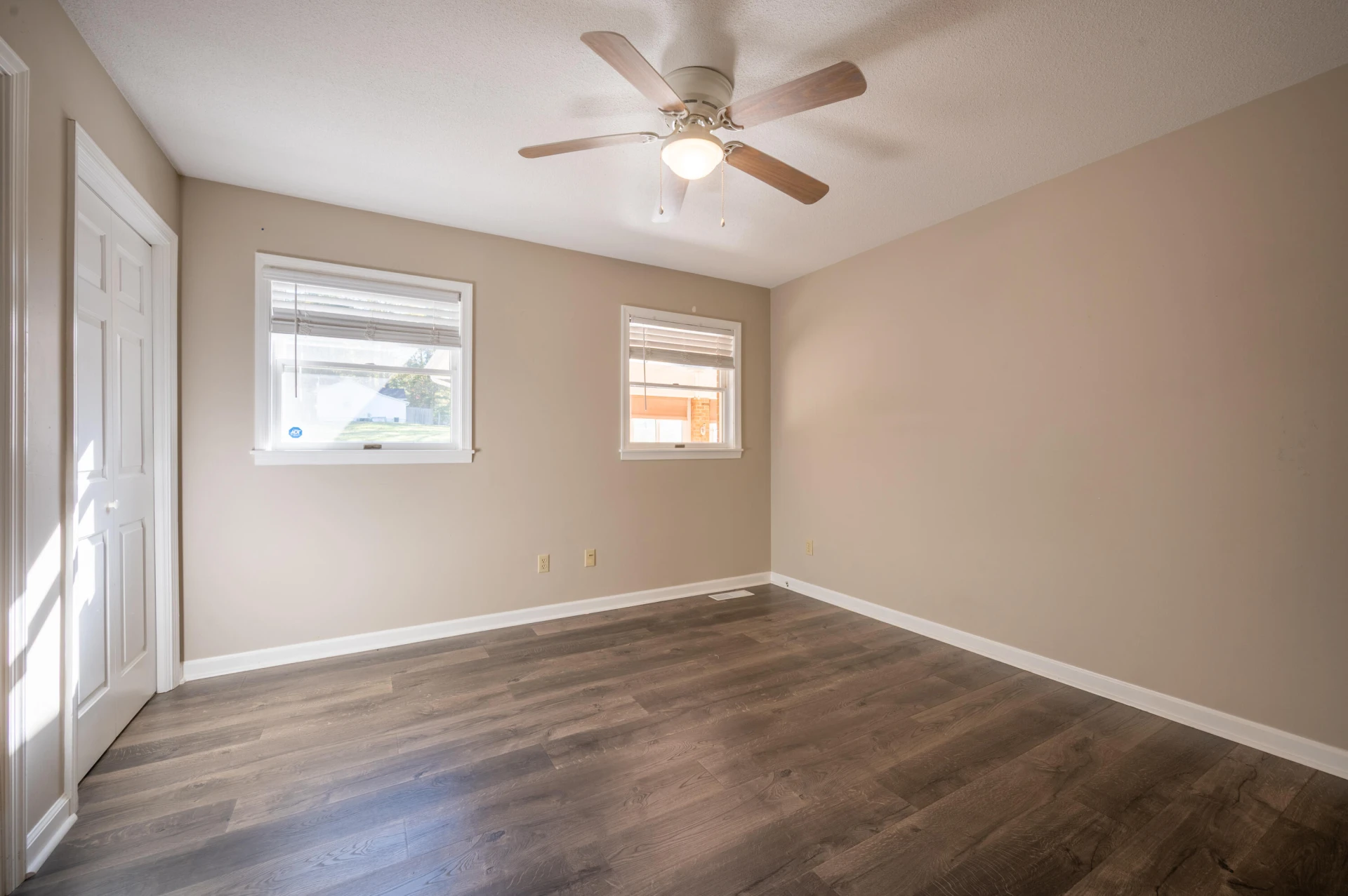 329 Parkway LN S - Photo 20