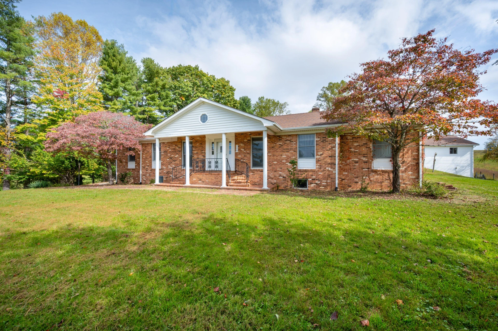 329 Parkway LN S - Photo 4