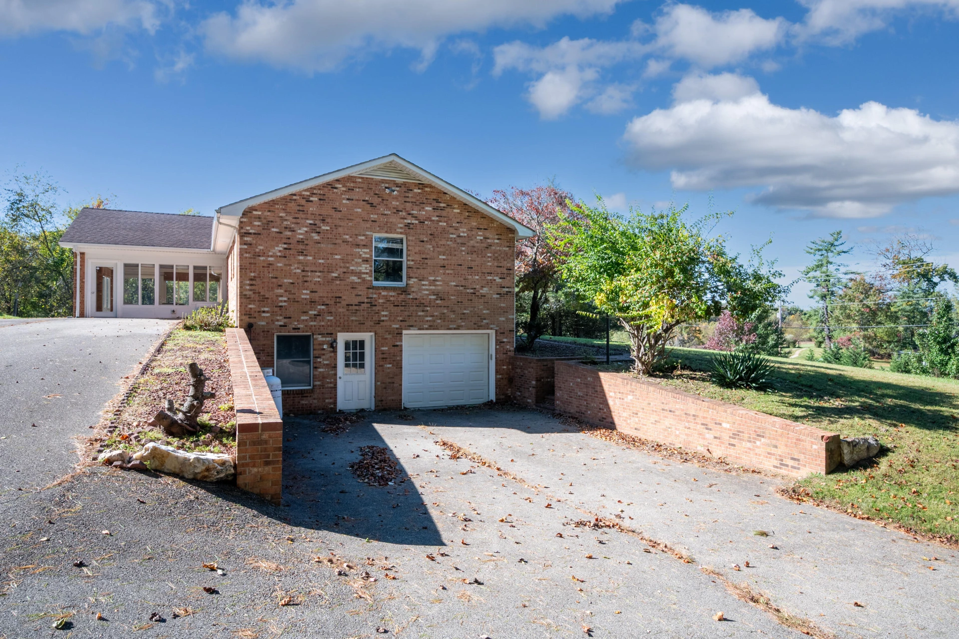329 Parkway LN S - Photo 5
