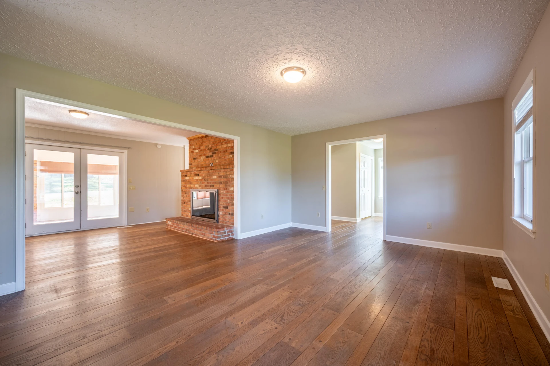329 Parkway LN S - Photo 9