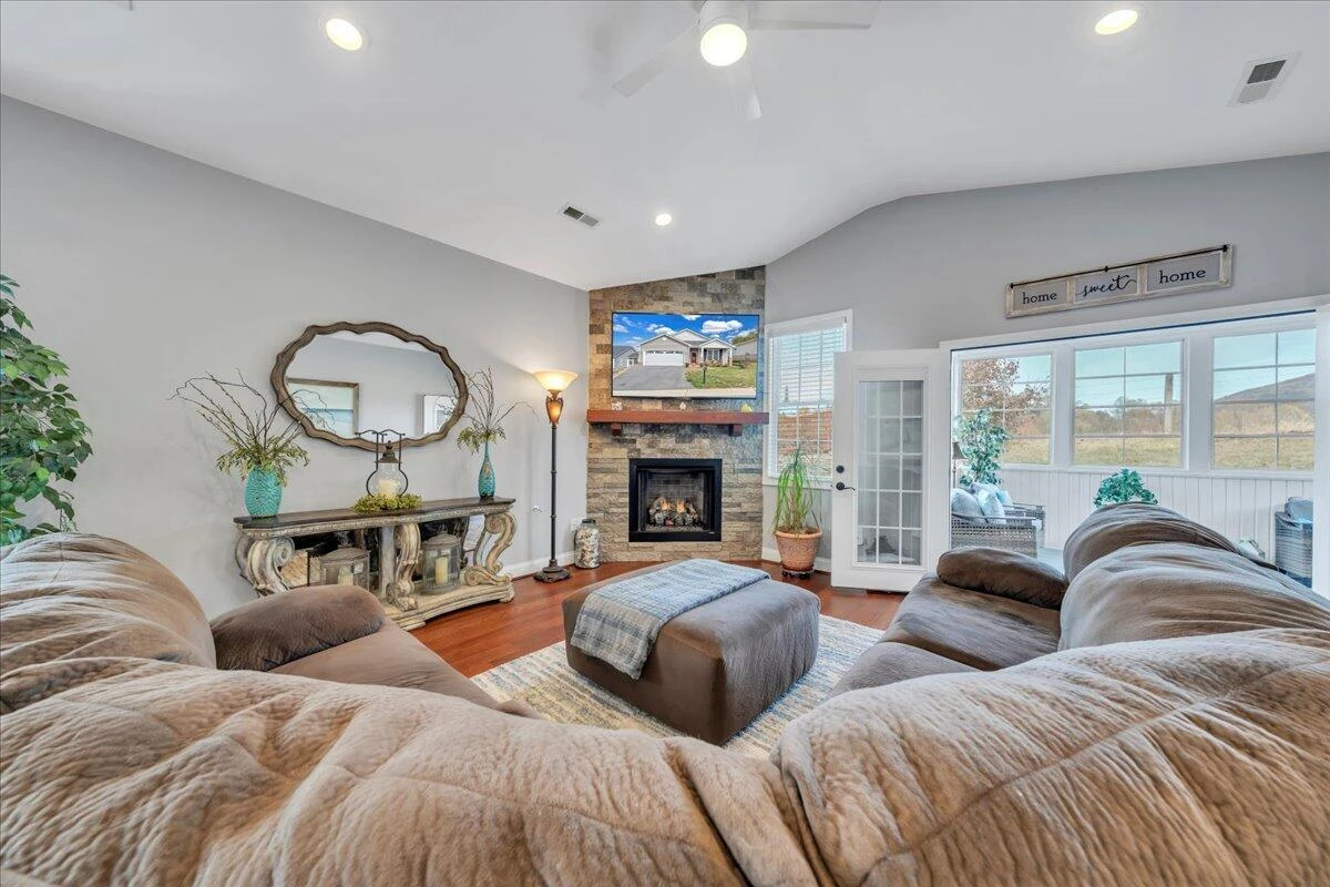 1152 Cardiff CT - Photo 11
