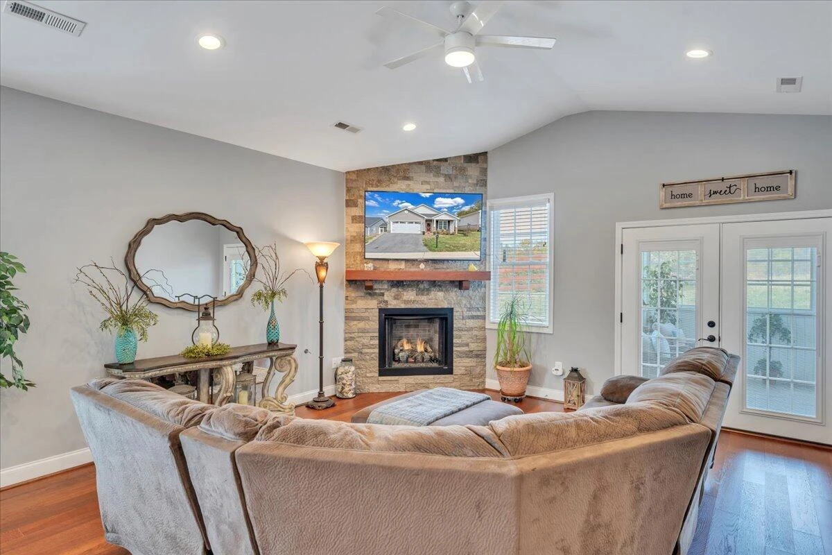 1152 Cardiff CT - Photo 13