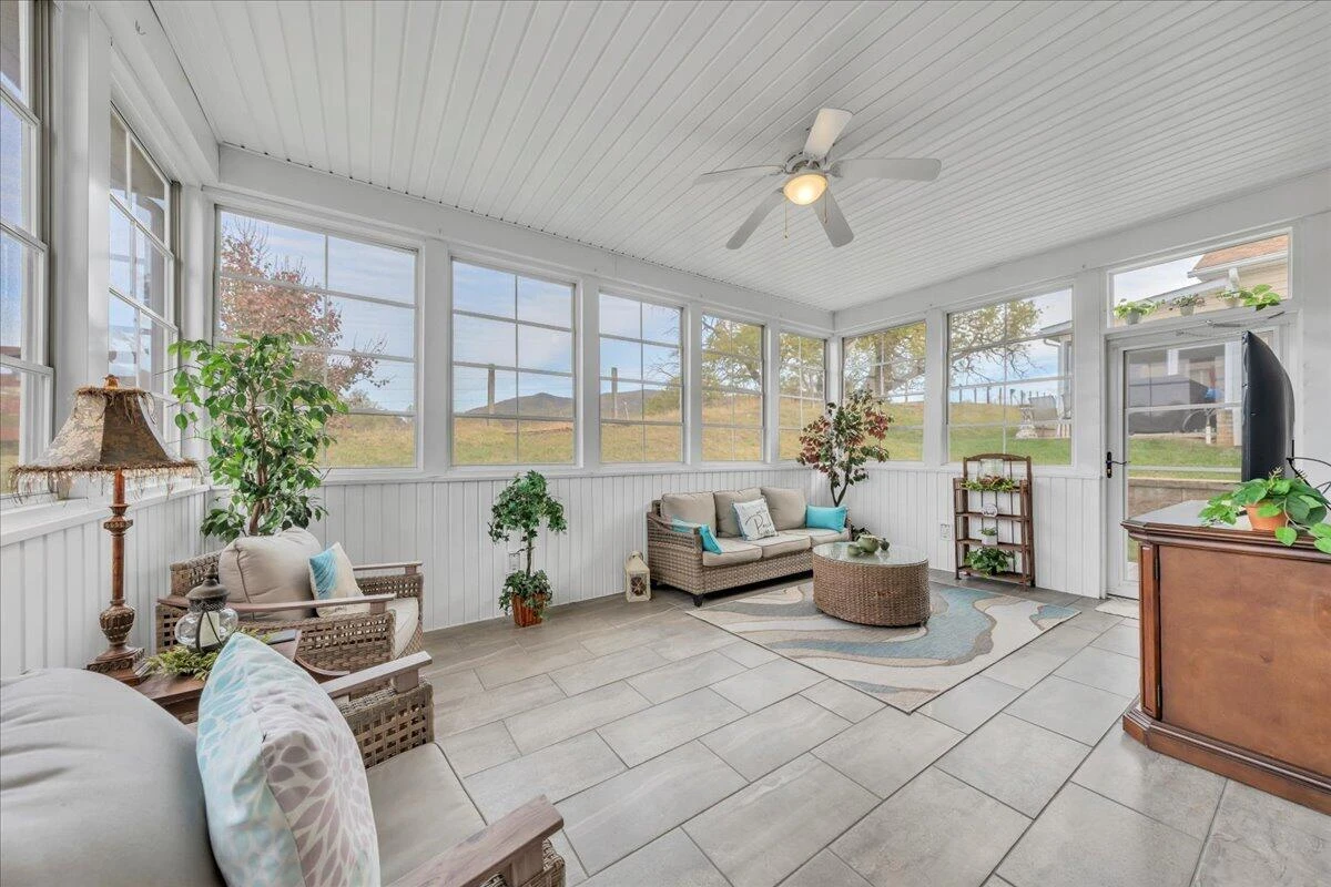 1152 Cardiff CT - Photo 16