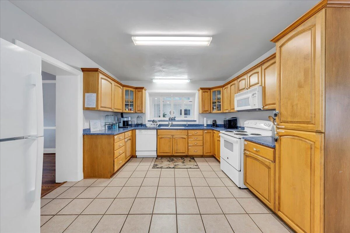 1152 Cardiff CT - Photo 44
