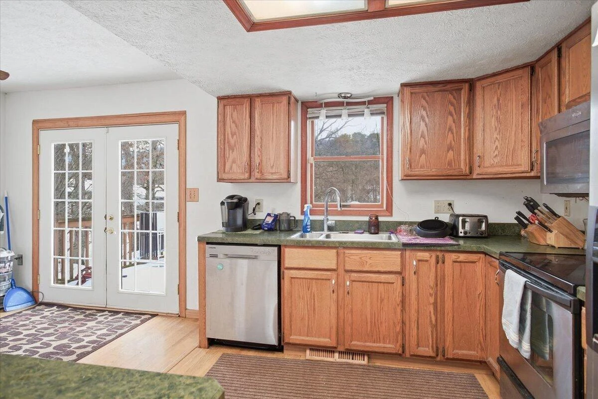 4600 Tobey RD - Photo 11