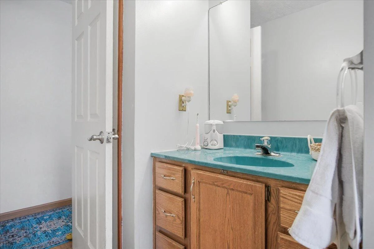 4600 Tobey RD - Photo 13