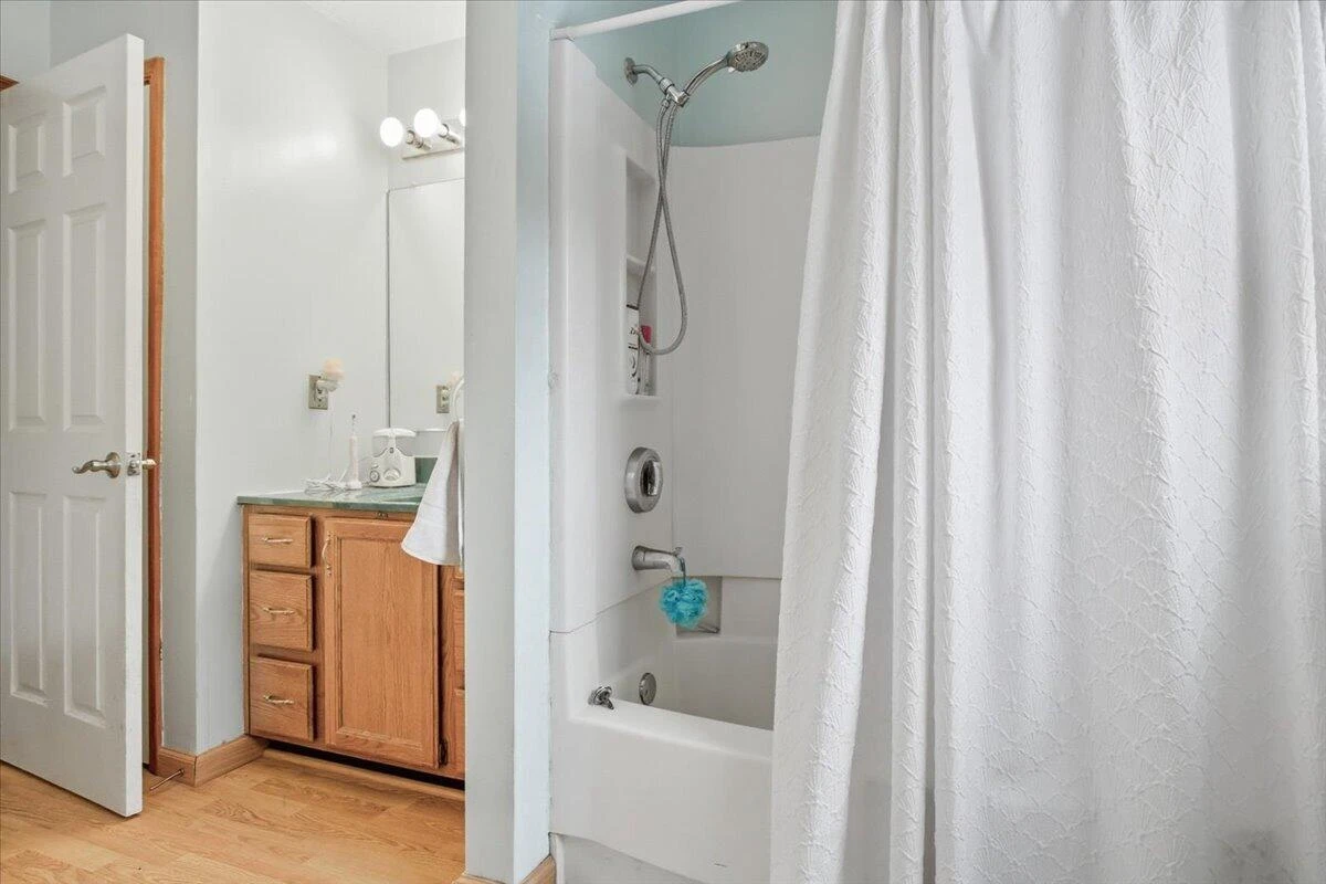 4600 Tobey RD - Photo 14