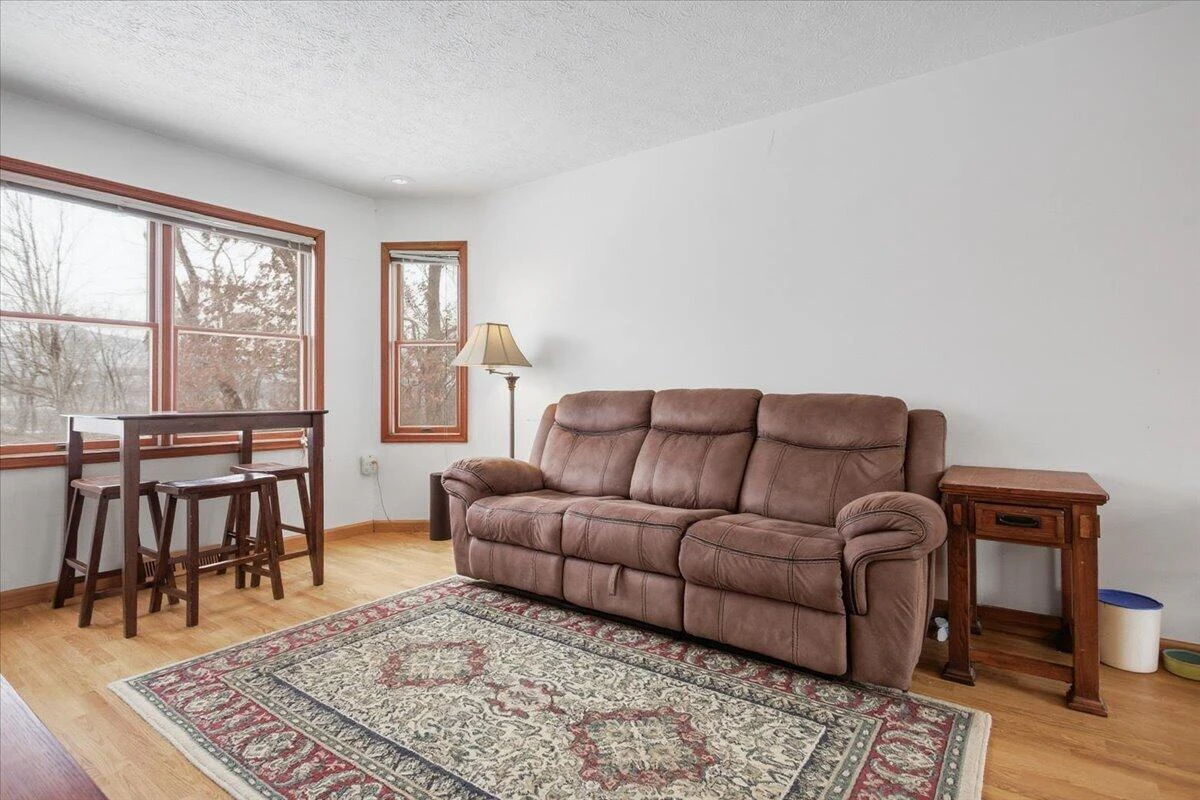 4600 Tobey RD - Photo 4