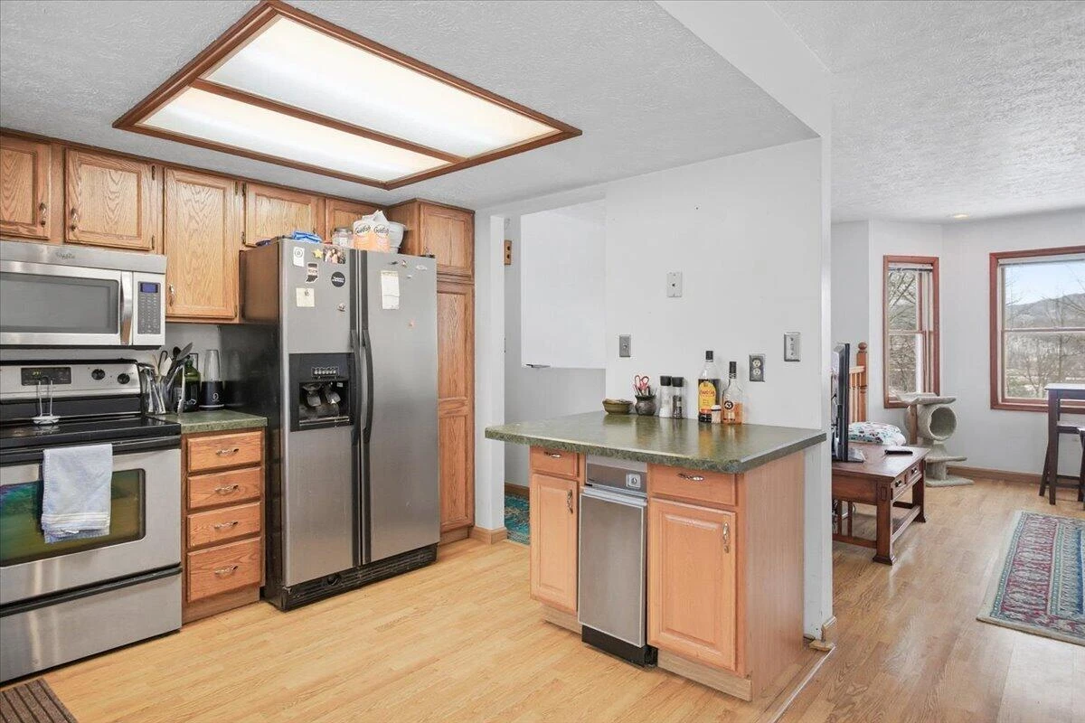 4600 Tobey RD - Photo 9