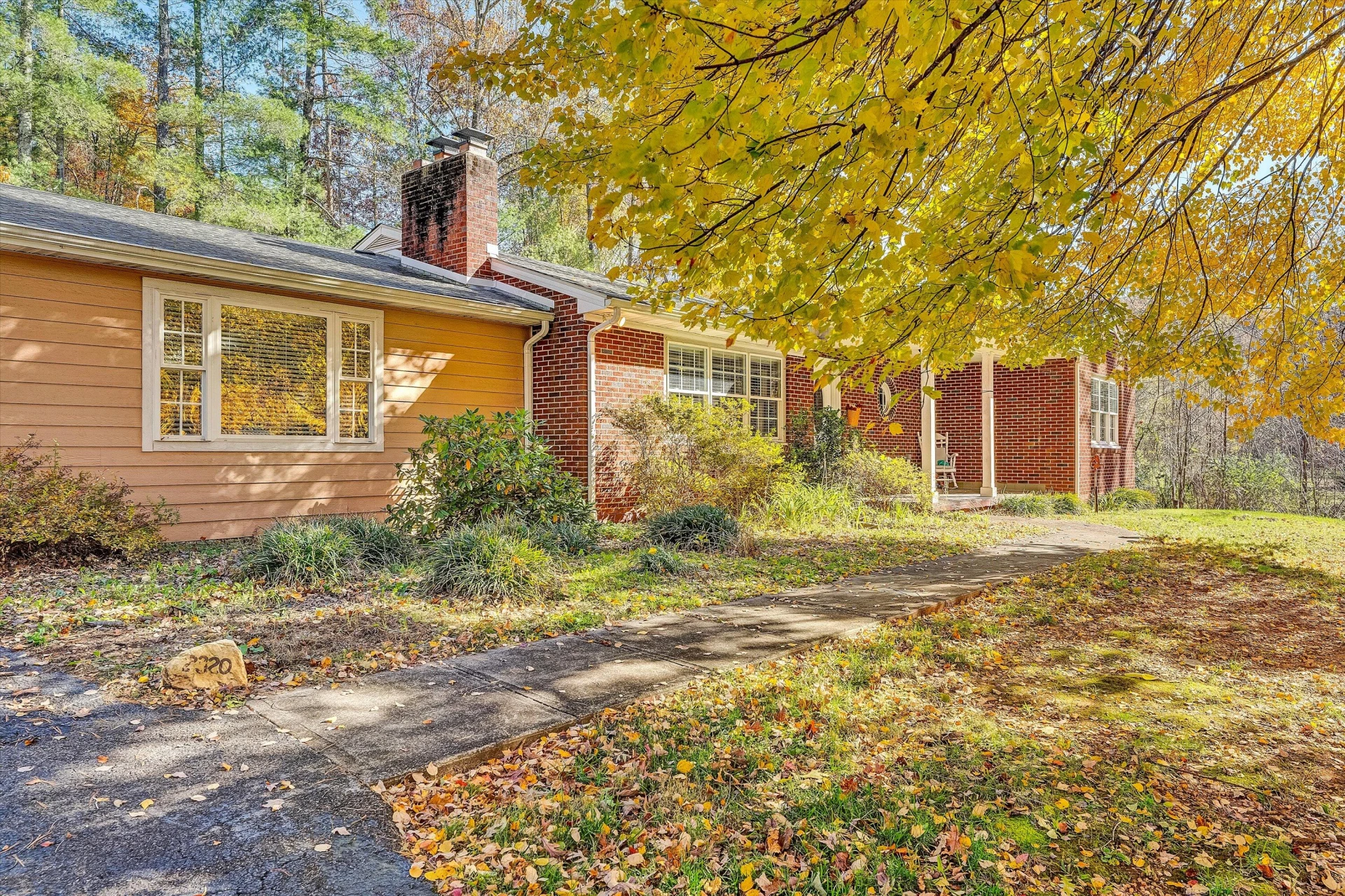 2320 Grassy Hill RD - Photo 2
